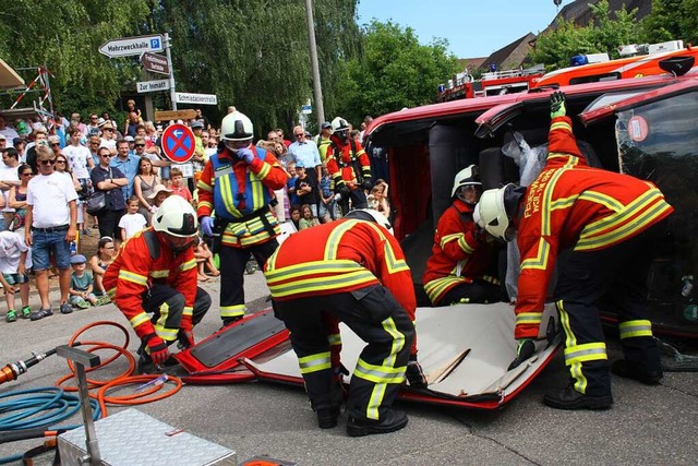 Gro angelegte bungen mit vielen Scha... Trainieren darf die Wehr aber wieder.  | Foto: Yvonne Siemann