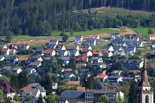 Die Wohnlage zwischen Bebauung und Wal...70 Bewerber sind es fr 18 Baupltze.   | Foto: kamera24