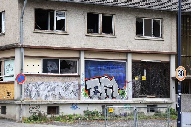 Leinwand fr Graffiti: der frhere Weinschatzkeller in der Max-Planck-Strae  | Foto: Christoph Breithaupt