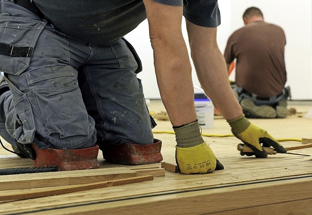 Der Handwerker im Kreis Lrrach war 20...kgeschrieben als die Kollegen im Land.  | Foto: Ingo Wagner (dpa)