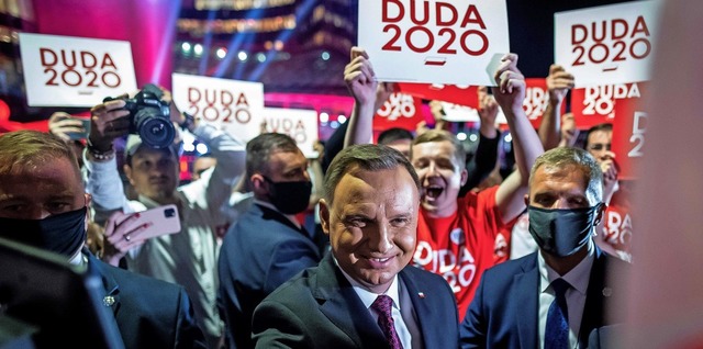 Polens Prsident Andrzej Duda wirbt um...lkonservativen Whlerinnen und Whler.  | Foto: WOJTEK RADWANSKI (AFP)