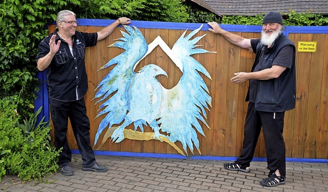 John Amann (l.) und Peter Grninger (r.) mit dem blauen Adler   | Foto: Roland Vitt