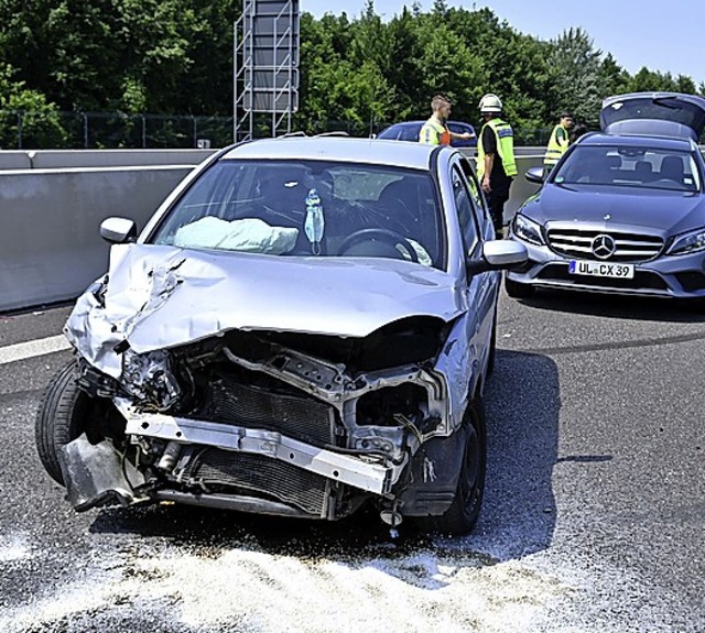 Bei dem Unfall wurden zwei Personen verletzt.   | Foto: Wolfgang Knstle