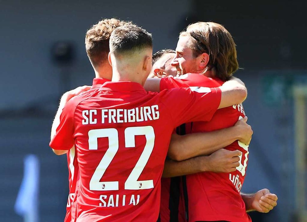 SC Freiburg Krönt Saison Zum Abschluss Mit 4:0-Sieg über Schalke 04 ...