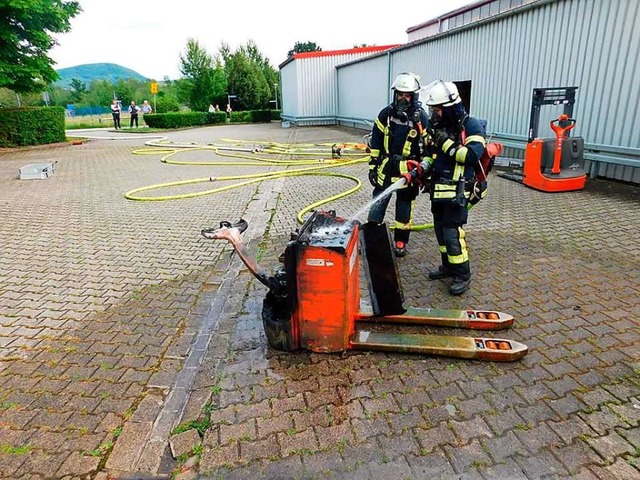 Die Feuerwehr Murg lschte den brennen...er der Auslser der Rauchschwaden war.  | Foto: Feuerwehr Murg