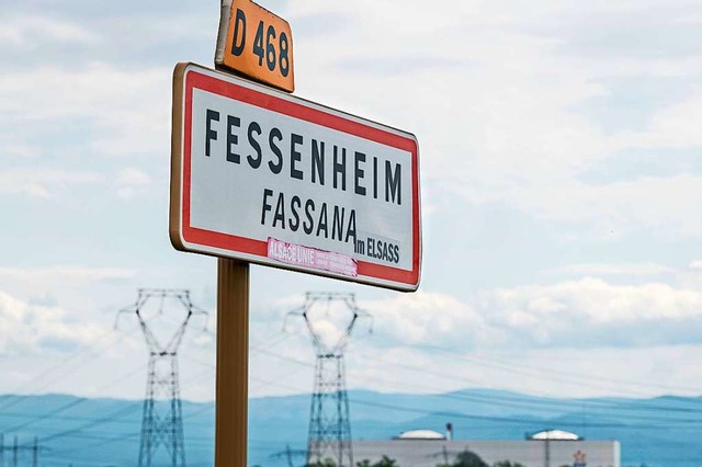 Fessenheim &#8211; einer jeder Ortsnam...en. In diesem Fall: mit der Atomkraft.  | Foto: SEBASTIEN BOZON (AFP)