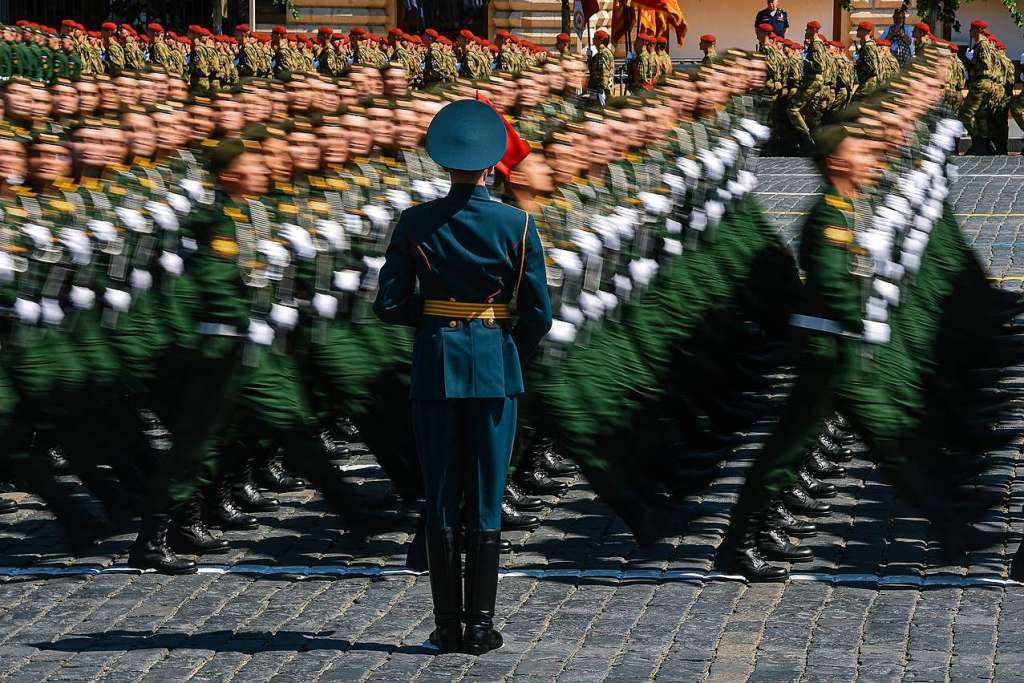 Was Ist Eine Militärparade? - Erklär's Mir - Badische Zeitung