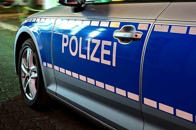 Drogenkonsument bespritzt Polizisten und Helfer mit Blut