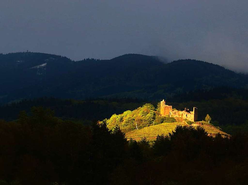 Imm ein Lichtblick: Staufener Burg