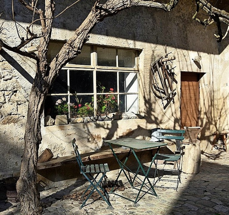 Im Gutshof Blansingen soll ein Urlaubsort zum Ausruhen entstehen.  | Foto: Petra Rosignol