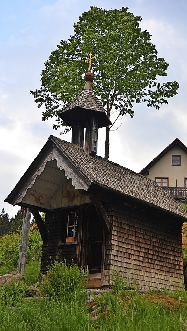 Mehr Schindeln sind fr die Sanierung ...ehofkapelle in der Eisenbreche ntig.   | Foto: Christiane Sahli