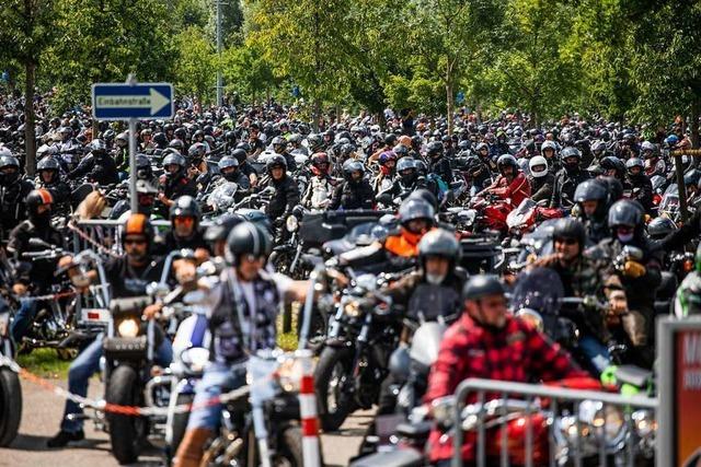 Tausende Biker protestieren am Bodensee gegen mgliche Lrm-Fahrverbote