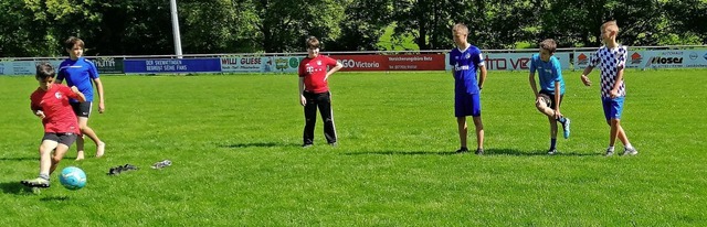 Konzentriert gingen  die jungen Fuballer  beim Elfmeterschieen zu Werke.   | Foto: Stefan kech