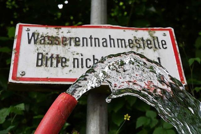 Am Batzenberg wird diskutiert, wer öffentliches Wasser nutzen darf