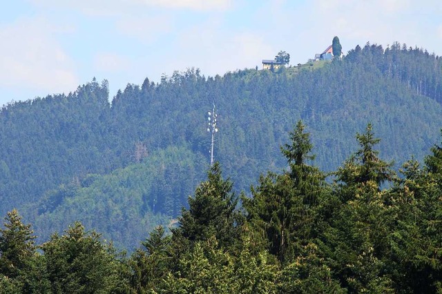 Funkmast am Hrnleberg ber Gutach. Di...t alleine bringt  noch keinen Empfang.  | Foto: Joshua Kocher