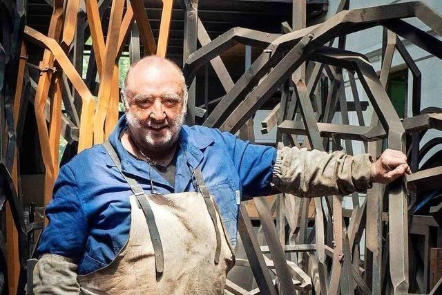 Künstler Robert Schad stellt seine Skulpturen in der Lahrer Innenstadt aus