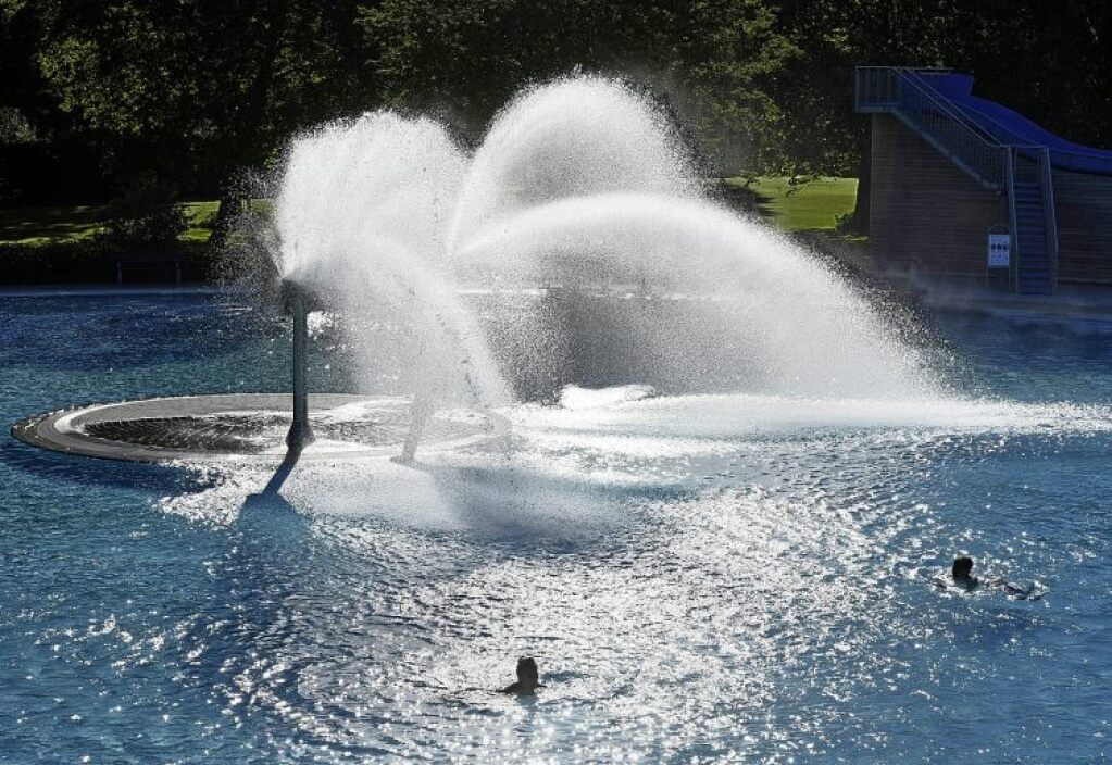 Neue Regeln fürs Strandbad nach positivem Auftakt - Freiburg - Badische