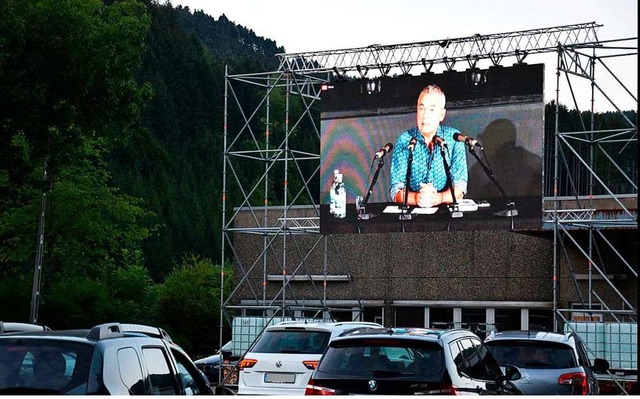 In bergre: Ilija Trojanow bei seinem Auftritt in Hausach  | Foto: leselenz 