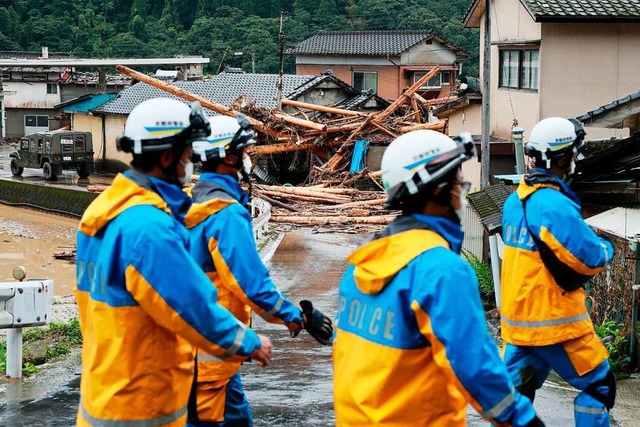 Rettungsarbeiten in Japan  | Foto: STR (AFP)