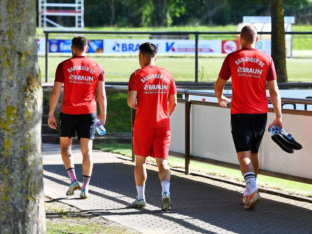 Spielformen und bungsformen mit ohne ohne Ball – der Bahlinger SC startet auf dem Kunstrasen und dem Hauptspielfeld im Kaiserstuhlstadion die Vorbereitung auf die am 1. September beginnende Spielzeit in der Regionalliga.