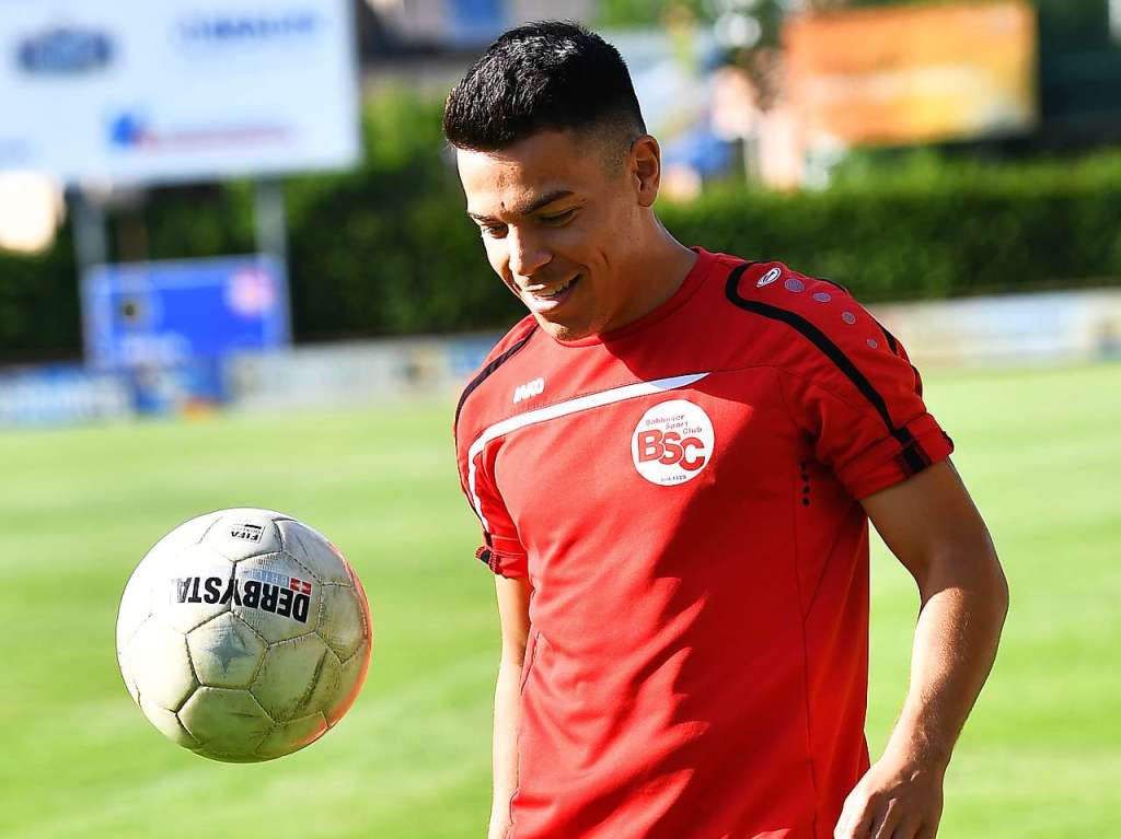 Manolo Rodas, frher beim SC Freiburg II, kommt von den Offenbacher Kickers.