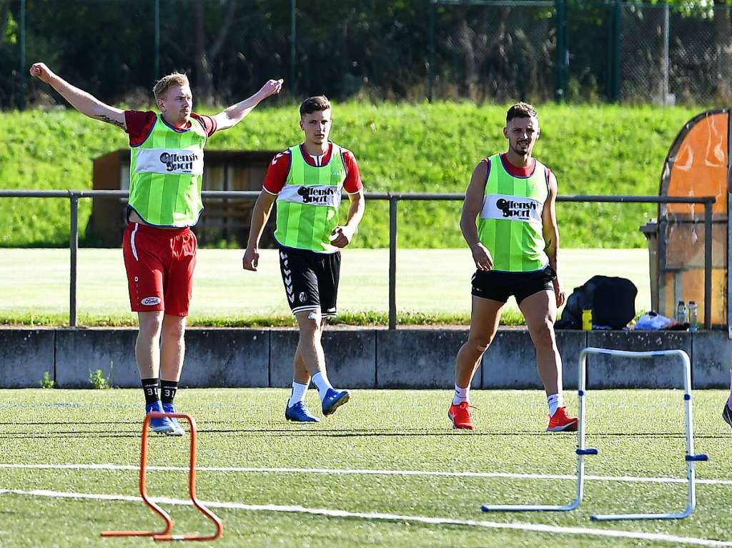 Spielformen und bungsformen mit ohne ohne Ball – der Bahlinger SC startet auf dem Kunstrasen und dem Hauptspielfeld im Kaiserstuhlstadion die Vorbereitung auf die am 1. September beginnende Spielzeit in der Regionalliga.