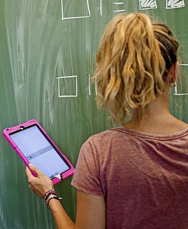 Ohne digitale Mittel geht nichts mehr in der Schule.  | Foto: Julian Stratenschulte