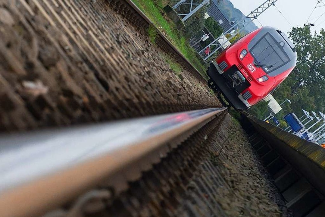 Etwas aus den Fugen geraten ist der Na...al. Im November soll es besser werden.  | Foto: Stefan Sauer