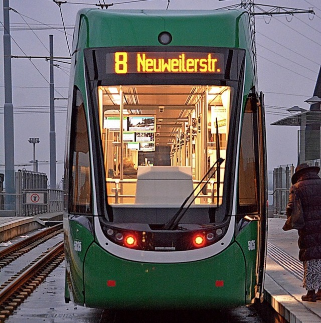 Tram 8 fhrt ab nach  Friedlingen.  | Foto: Hannes Lauber