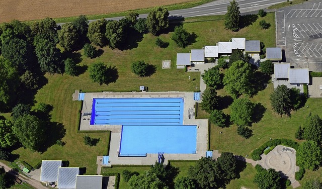 Das Steinener Freibad bleibt dicht, di...ber gefllt. Das rgert eine Leserin.   | Foto: Erich Meyer