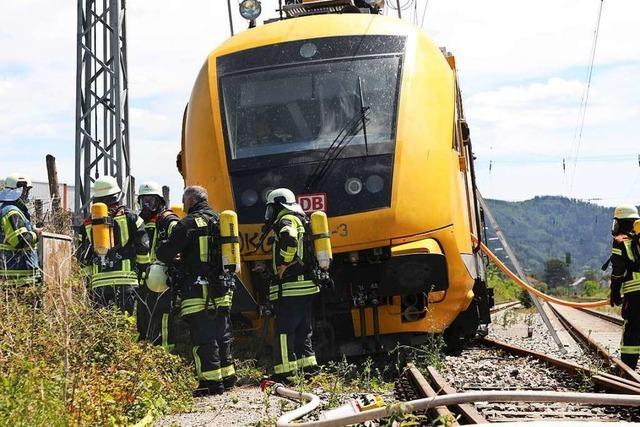 Brennender Arbeitszug rollte auf Offenburg zu - Lokfhrer sprang ab