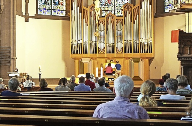 Orgelkonzert mit Abstand: Mehr als 50 ...mers in die evangelische Stadtkirche.   | Foto: Roswitha Frey