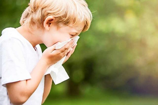 Verschnupfte Kinder drfen nicht in Kita – Eltern sind verrgert, Arztpraxen berfllt