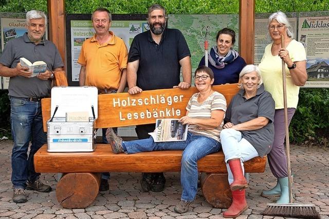 Holzschlger Lesebnkle ldt zum Schmkern ein