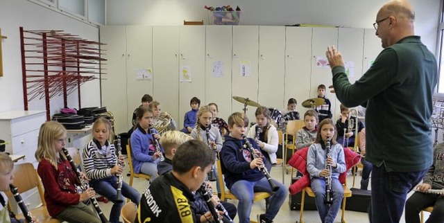 Unterricht in einer Blserklasse vor C... gemeinsamen Unterricht im Orchester.   | Foto: Ruth Seitz