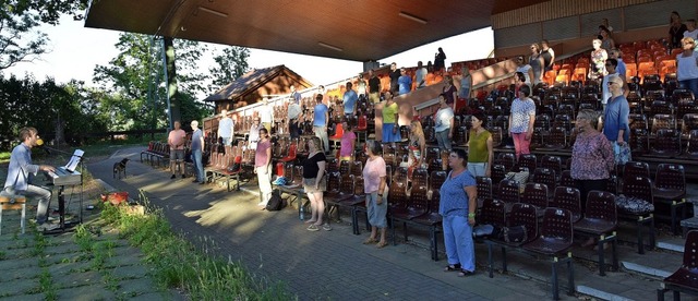 Zu gemeinsamen Proben treffen sich die...lbhne auf dem Breisacher Mnsterberg.  | Foto: Kai Kricheldorff