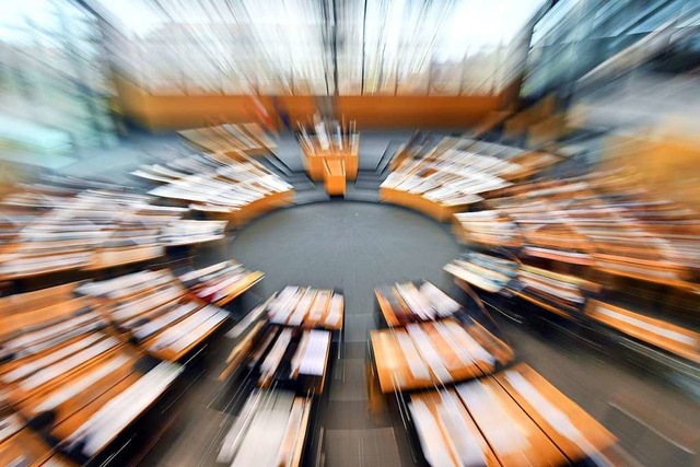 Der Thringische Landtag: Das Paritts... Landesparlament bringen (Archivbild).  | Foto: Martin Schutt (dpa)