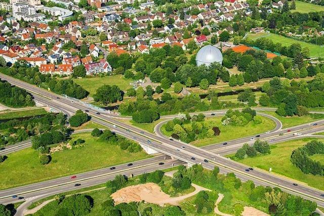 Steinewerfer sollen Auto auf der B31 in Freiburg beschdigt haben