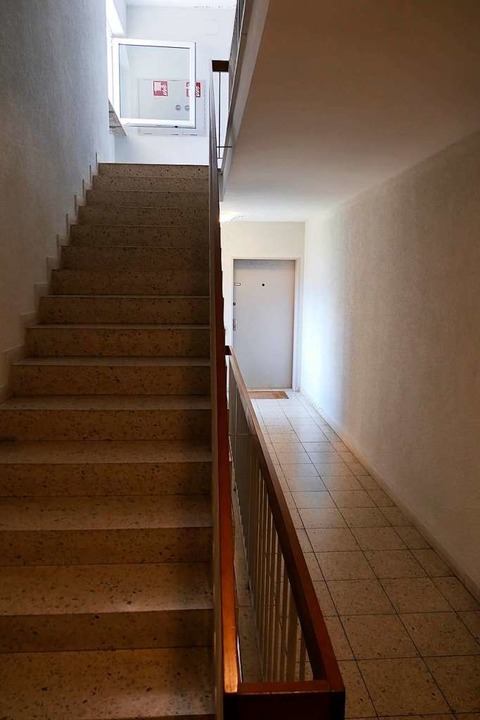 Durch das enge Treppenhaus muss man nun bis hoch in den sechsten Stock  | Foto: Hans-Peter Müller