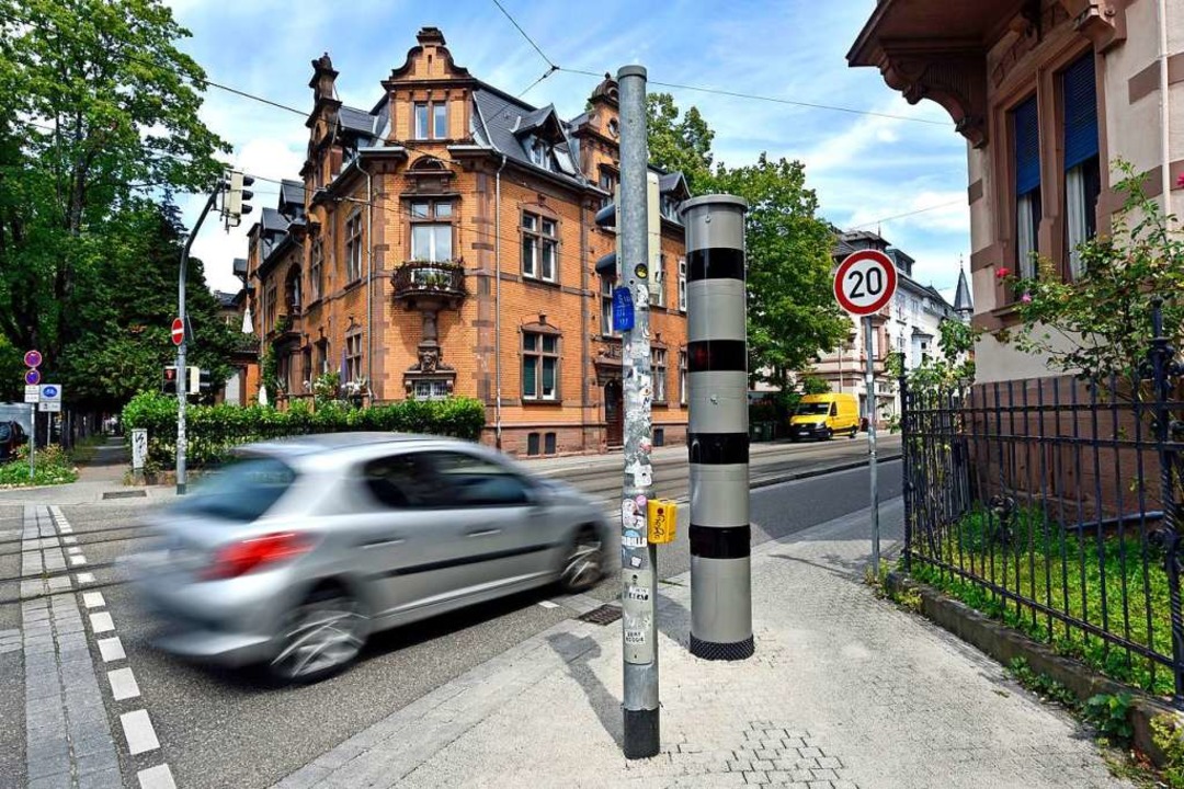 Erster Blitzer in einer 20er-Zone in Freiburg soll Autos bremsen