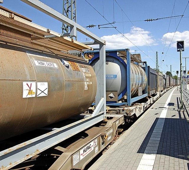 Gefahrgut der Bahn   | Foto: Franz Schmider