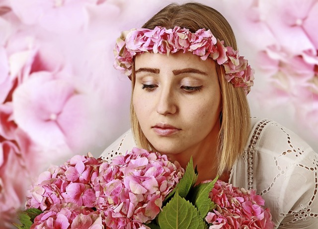 Rosa Blten verleihen dem Foto einen b...uck, der fast ans Unwirkliche grenzt.   | Foto: Susanne Ganter