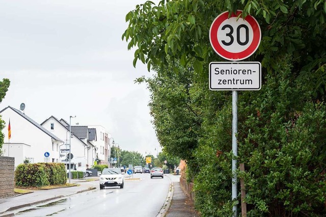 In der Ortsdurchfahrt Vrstetten gilt ...ten Teil der Durchfahrtsstrae gelten.  | Foto: Helmut Rothermel