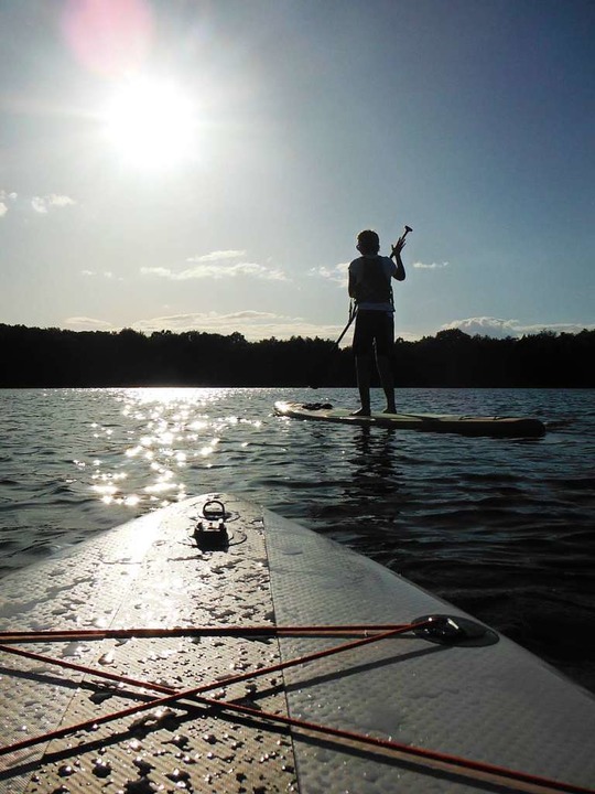 Das Licht wird milder, der See beginnt zu funkeln.  | Foto: Ronja Vattes
