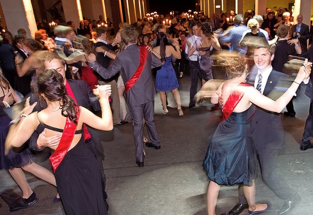Auf Tanz und Party mssen die Schulabsolventen in diesem Jahr verzichten.  | Foto: Jens Wolf
