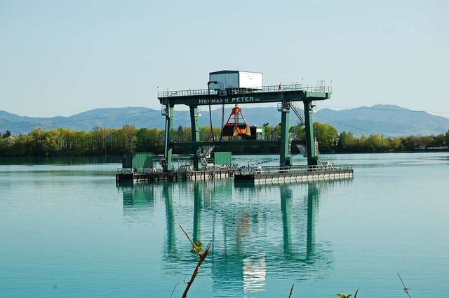 Die Kiesvorkommen im Rimsinger Baggersee sind endlich.  | Foto: Thomas Rhenisch