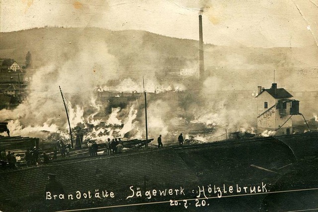 Beim Brand des Dampfsge- und Holzwerk...uck knapp an einer Katastrophe vorbei.  | Foto: Archiv Roland Weis