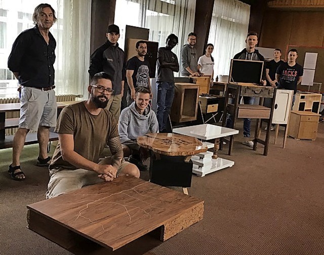 Ausstellung der Schreiner im Lehrerzimmer.  | Foto: GHSE Emmendingen