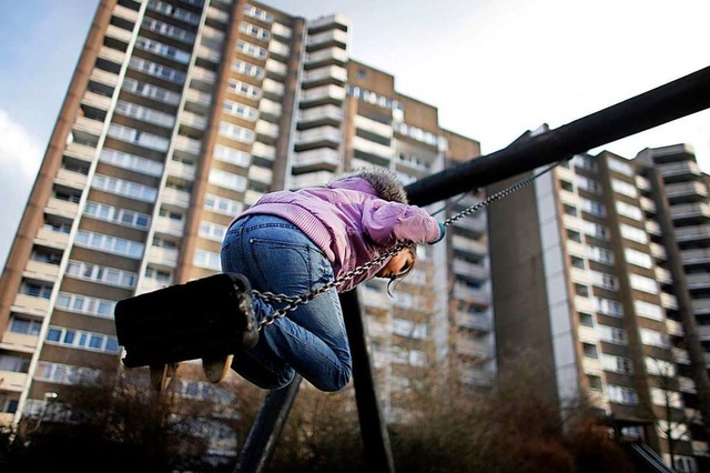 Fast die Hlfte der Kinder lebe in ein...fgung stnden, so die Studienautoren.  | Foto: Rolf Vennenbernd