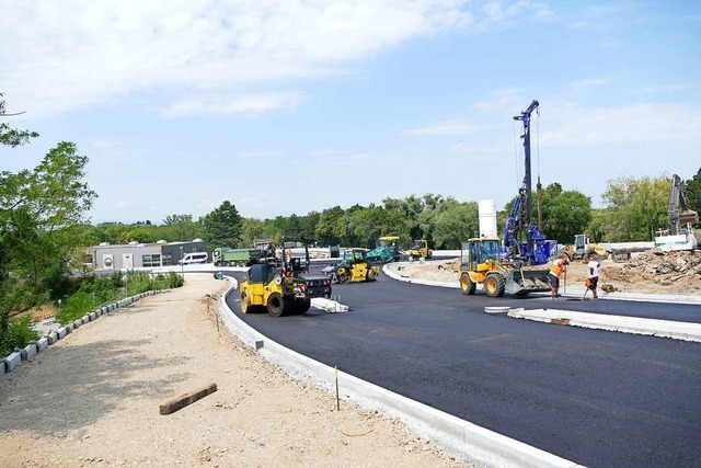 Die Anschlussstelle Mllheim-Neuenburg der A5 wird umgebaut.  | Foto: Susanne Ehmann